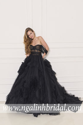BLACK ROSY TULLE GOWN